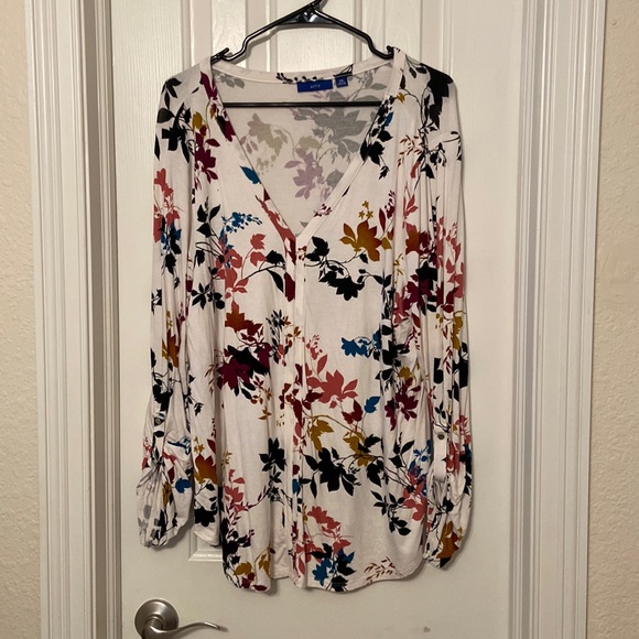Ladies Blouse - Picture 1 of 6